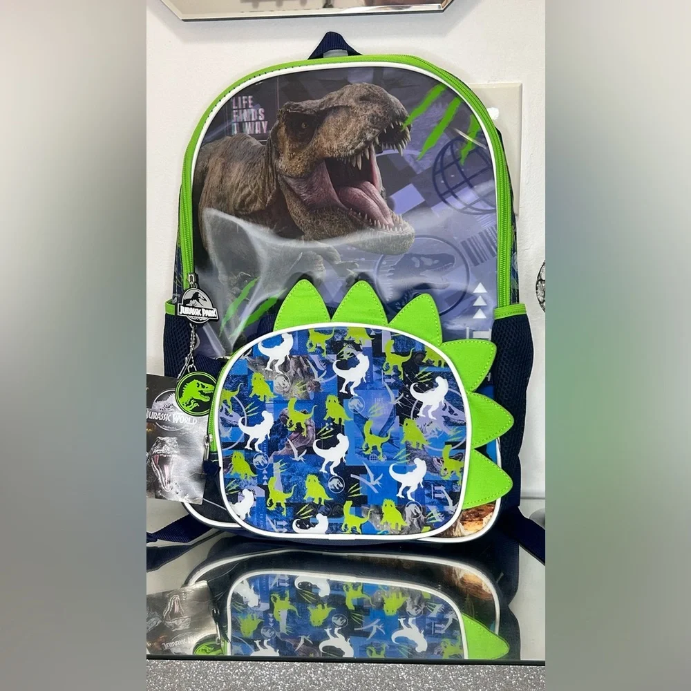 🔥 Jurassic World Backpack 3D Dinosaur Kids School Bag New With Tags